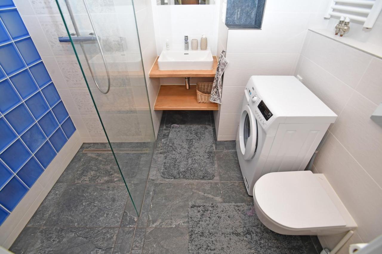 Lovely Little Cosy Apt In Πράγα Εξωτερικό φωτογραφία